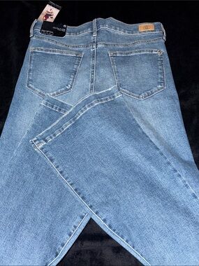 sofia by sofia vergara Light Wash Flared Jeans